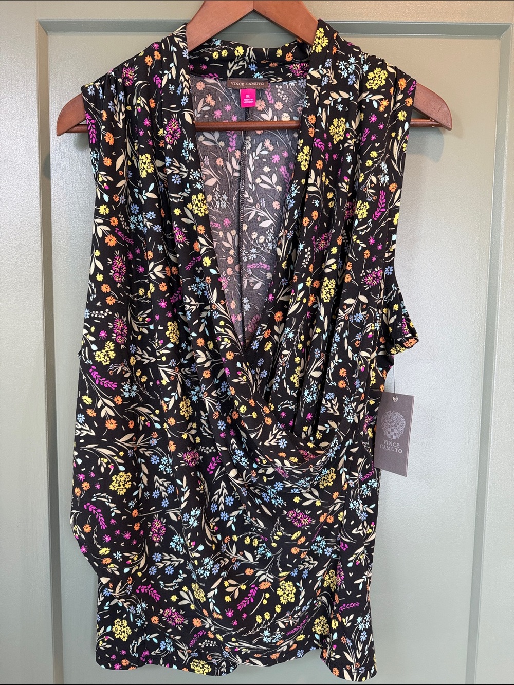 Vince Camuto Black Floral Front Crossover Top - NWT